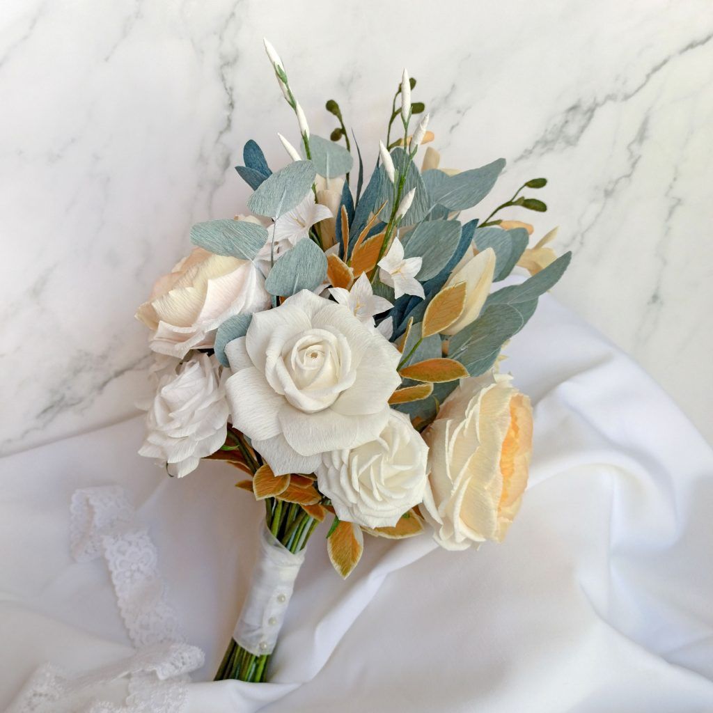 ramo con rosas blancas