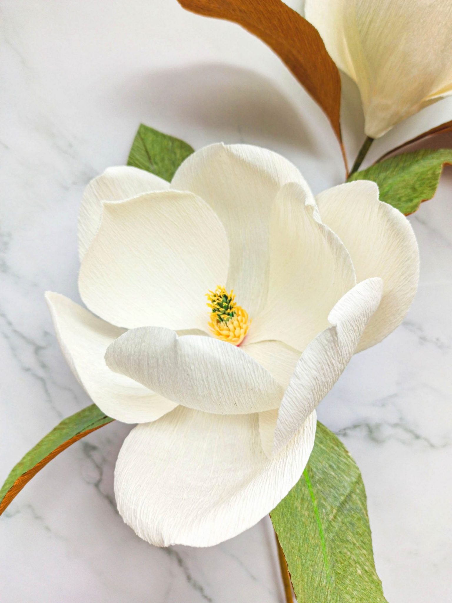 Set de 2 magnolias blancas de papel crepé para decorar