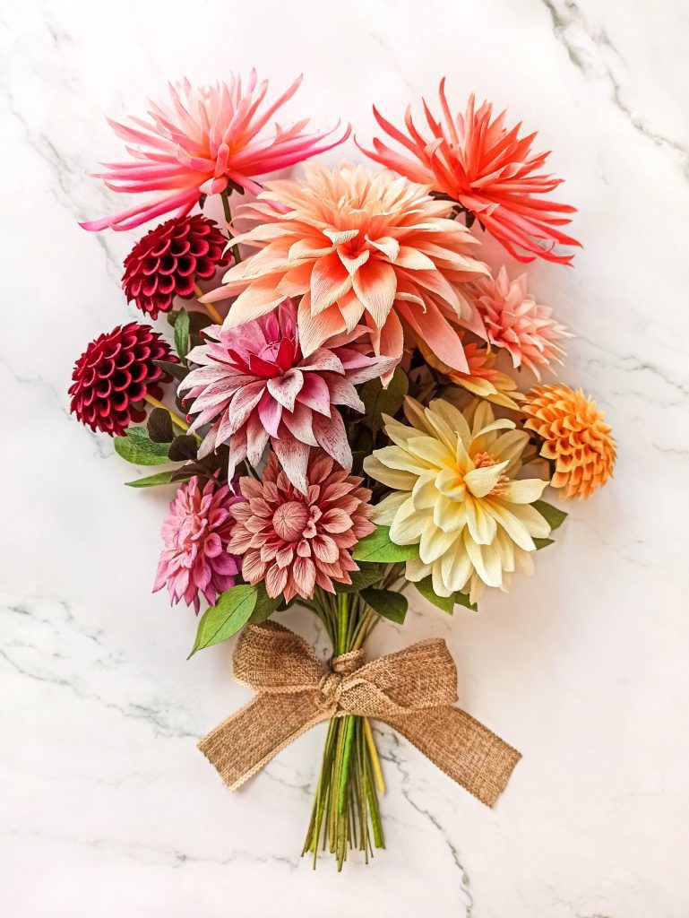 paper dahlias bouquet, flores para siempre, flores de papel crepe