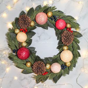 corona-navidad-flores-papel-piñas-flores-para-siempre-corona-adviento-personalizada
