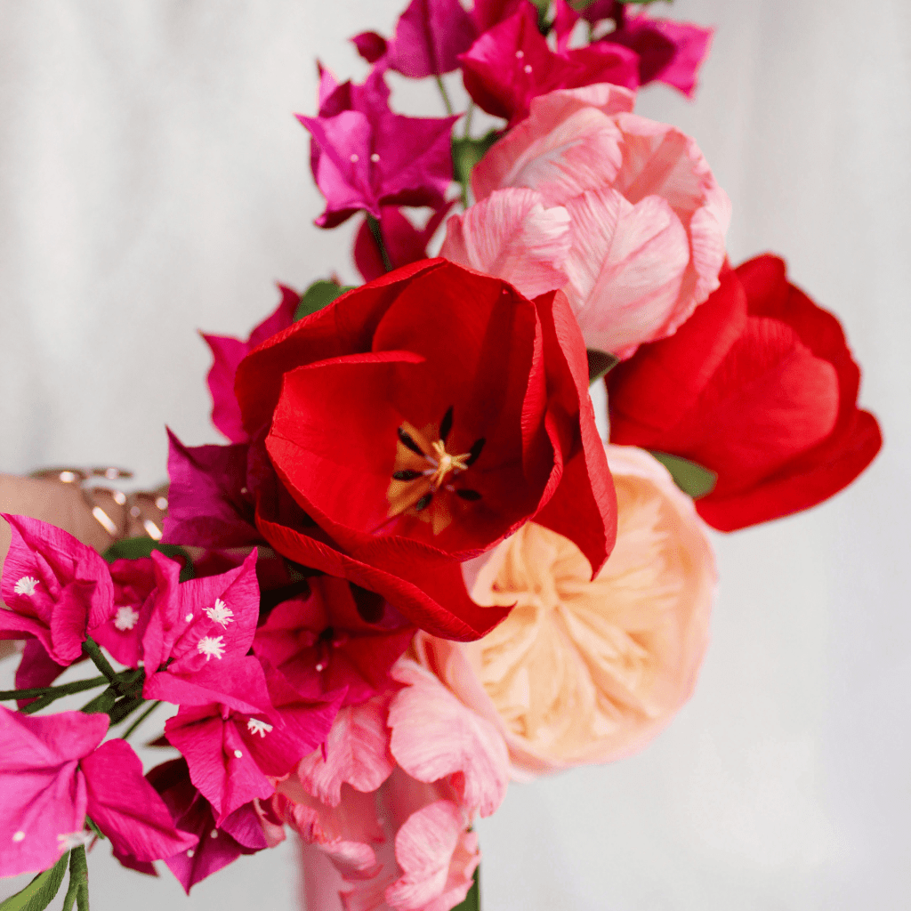 Flores de papel vs flores artificiales: ¿en qué se diferencian?