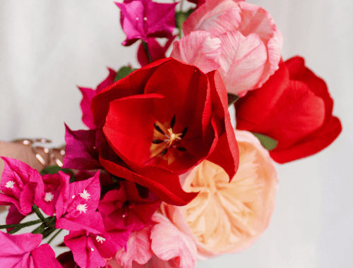 Flores de papel vs flores artificiales: ¿en qué se diferencian?