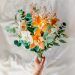 ramo de novia de papel con orquídeas cymbidium y phalaenopsis
