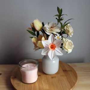 flores de papel para decoración interior