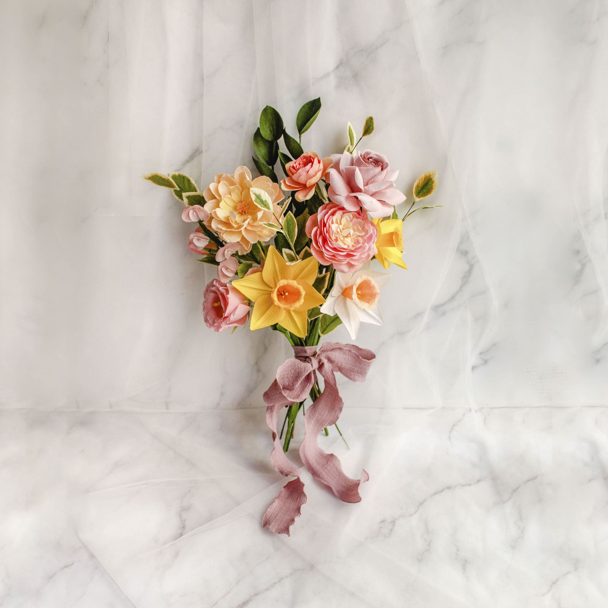ramo de papel con flores de primavera