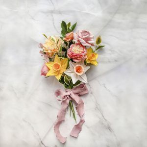 ramo de papel con flores de primavera