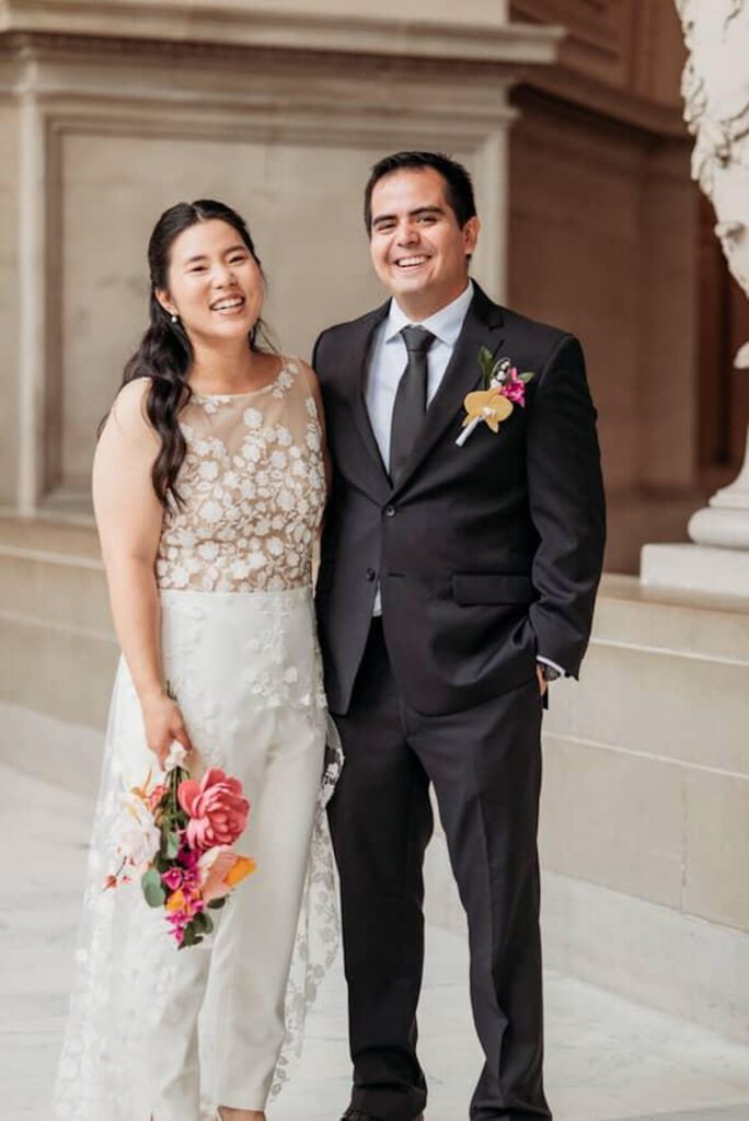 Ramo de novia personalizado hecho a mano con flores de papel crepé