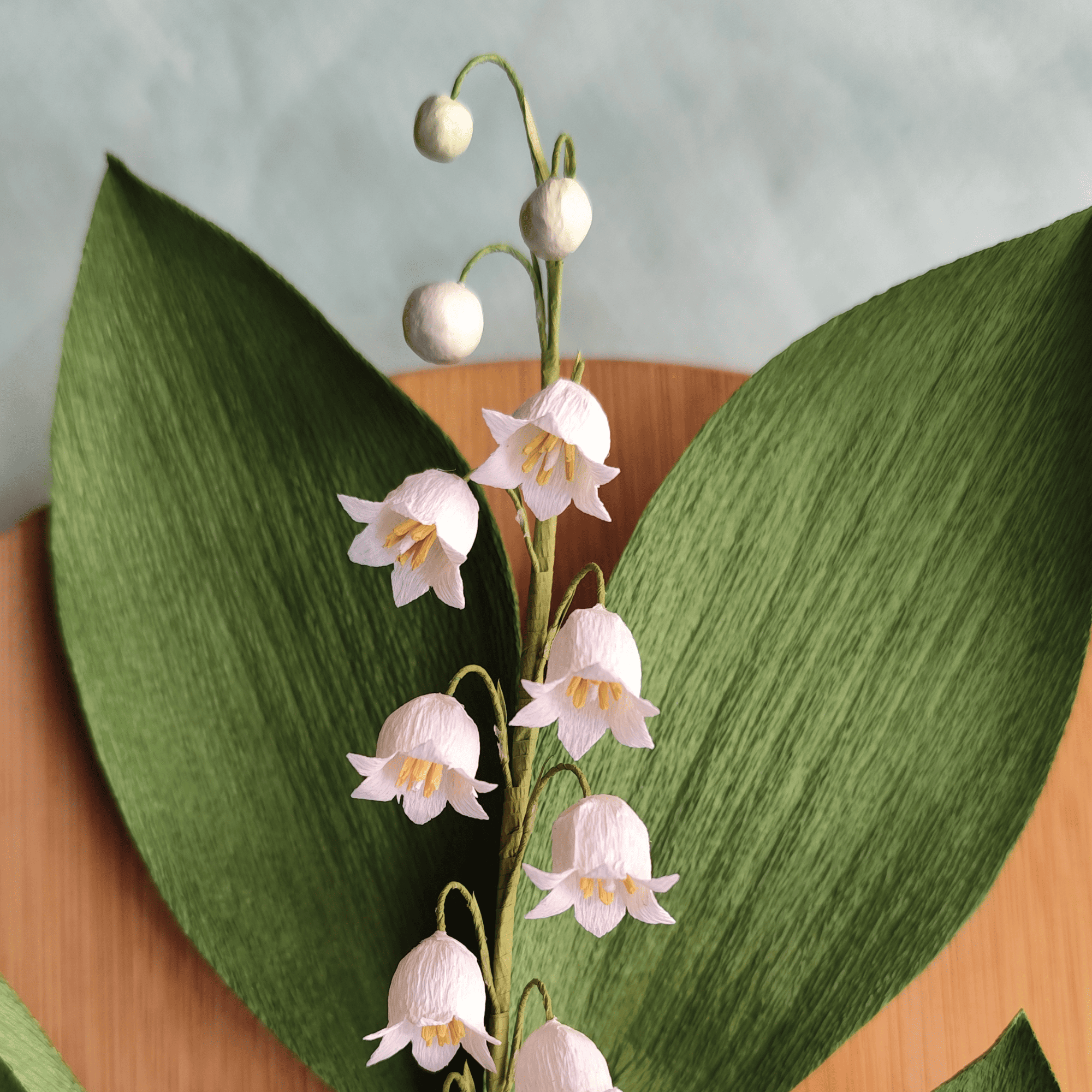 Lirio del valle de papel hecho a mano, tallo de 30 cm con flores delicadas para ramo de novia